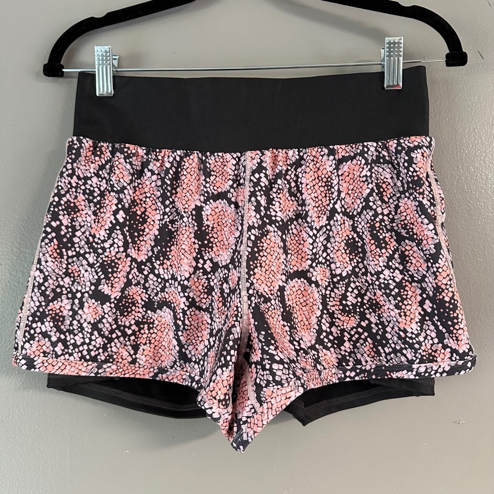 FABLETICS OLESIA SHINE‎ PINK PRINT BLACK SHORTS